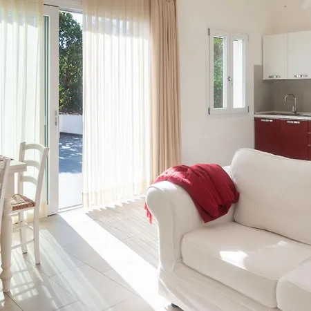 Porto Corallo Seafront Appartement *