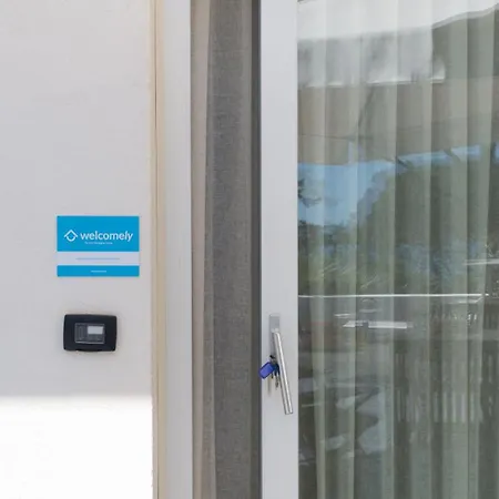 شقة Porto Corallo Seafront