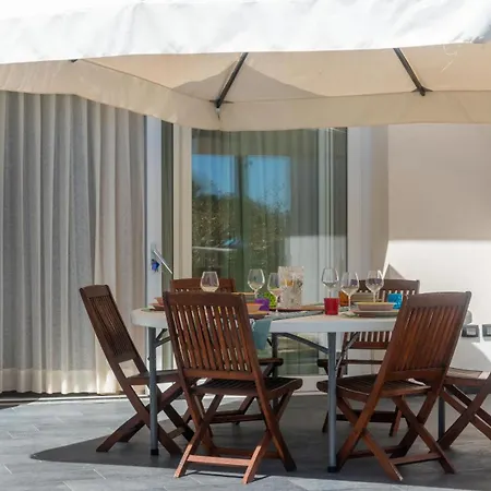 Appartement Porto Corallo Seafront