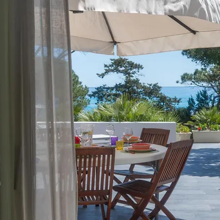 شقة Porto Corallo Seafront كالا ليبيروتو