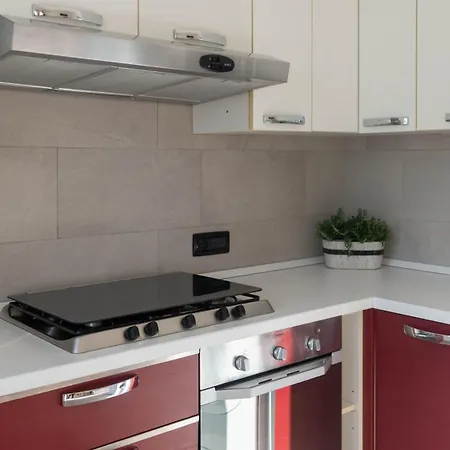 Porto Corallo Seafront Daire