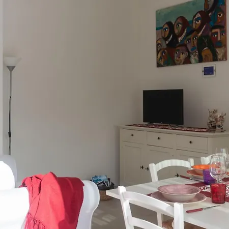 Porto Corallo Seafront Daire