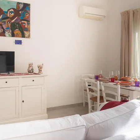 Porto Corallo Seafront Daire