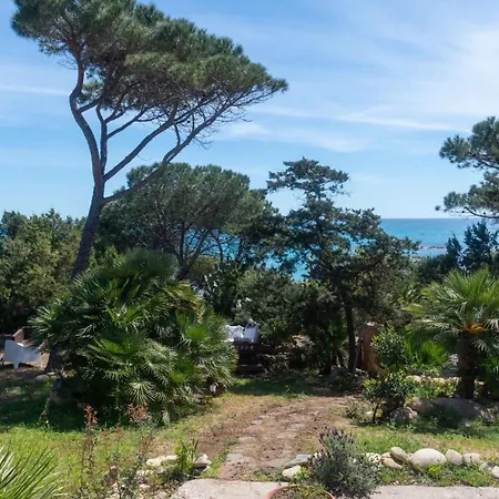 Appartamento Porto Corallo Seafront