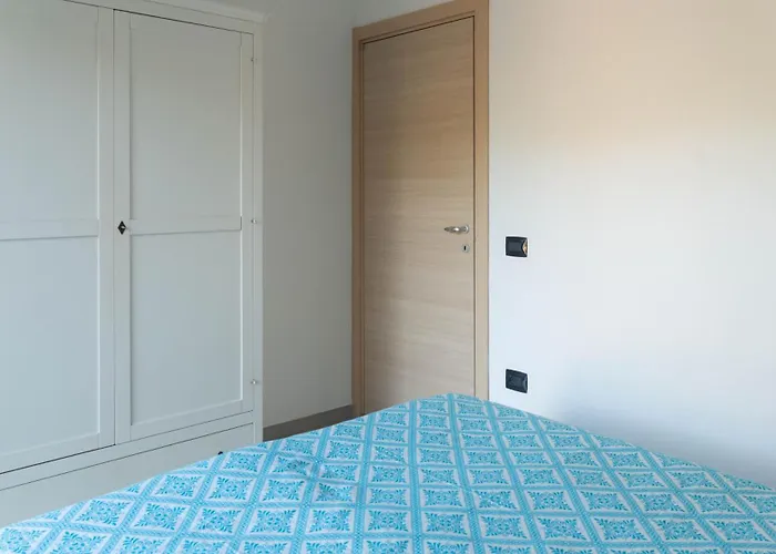 Porto Corallo Seafront Daire *