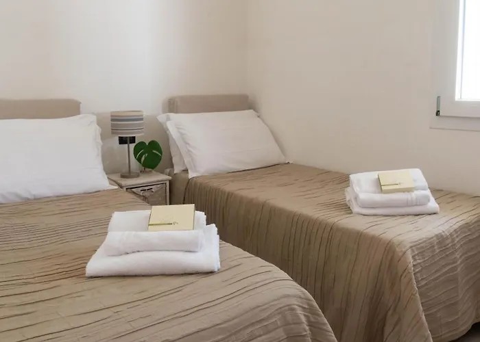 Daire Porto Corallo Seafront